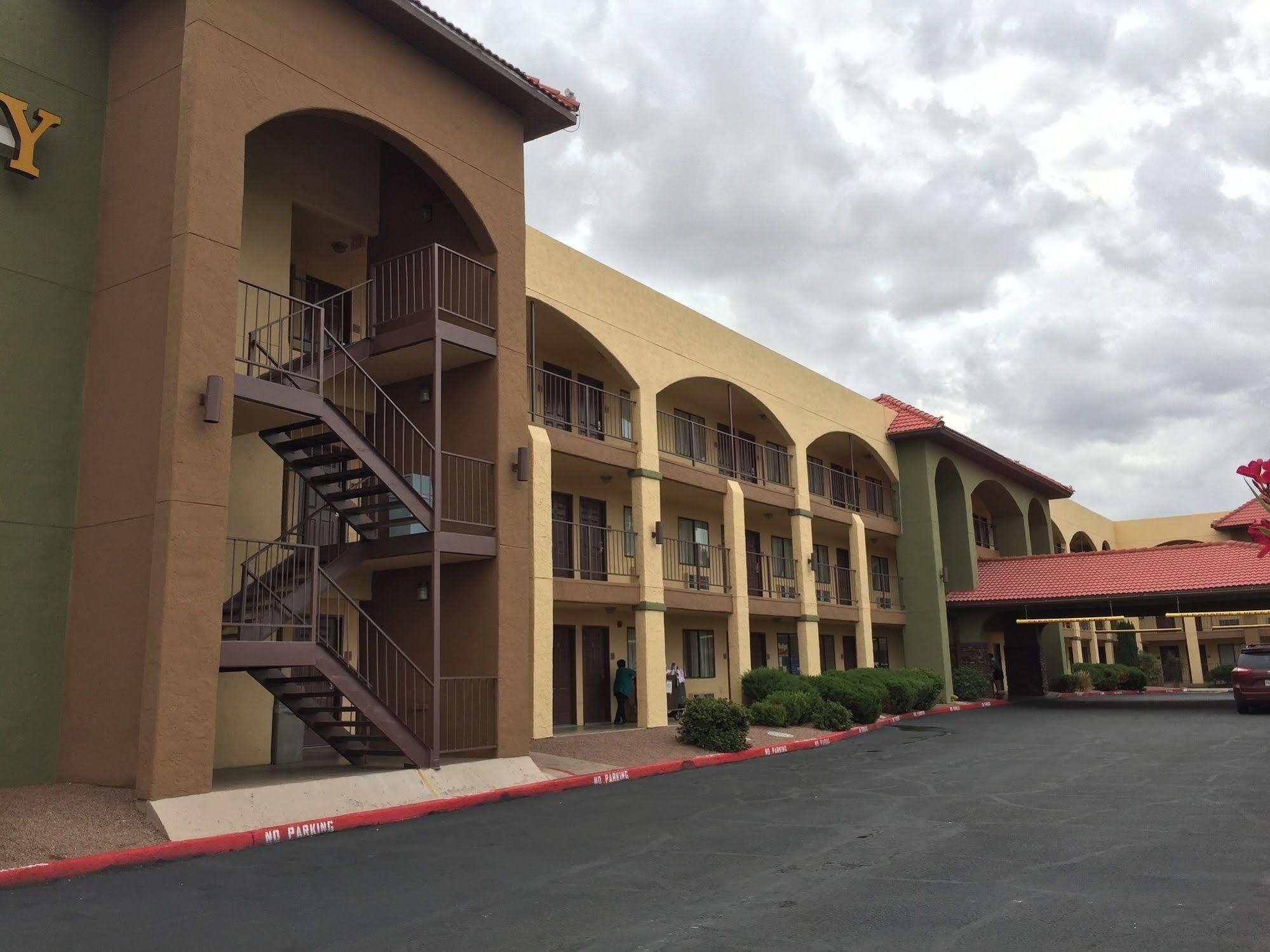 Quality Inn Airport East El Paso Exterior foto